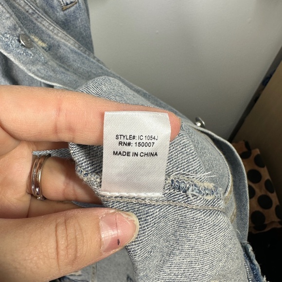 Red Dress Boutique Veveret Denim Distressed Long Jean Jacket sz M - Picture 8 of 9